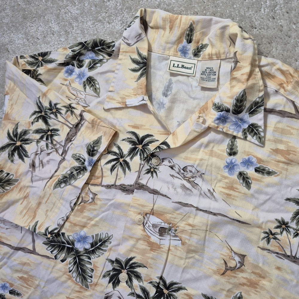 LL Bean Hawaiian Shirt Mens Medium Yellow Floral Marine Outdoor Fishing 90s VTG